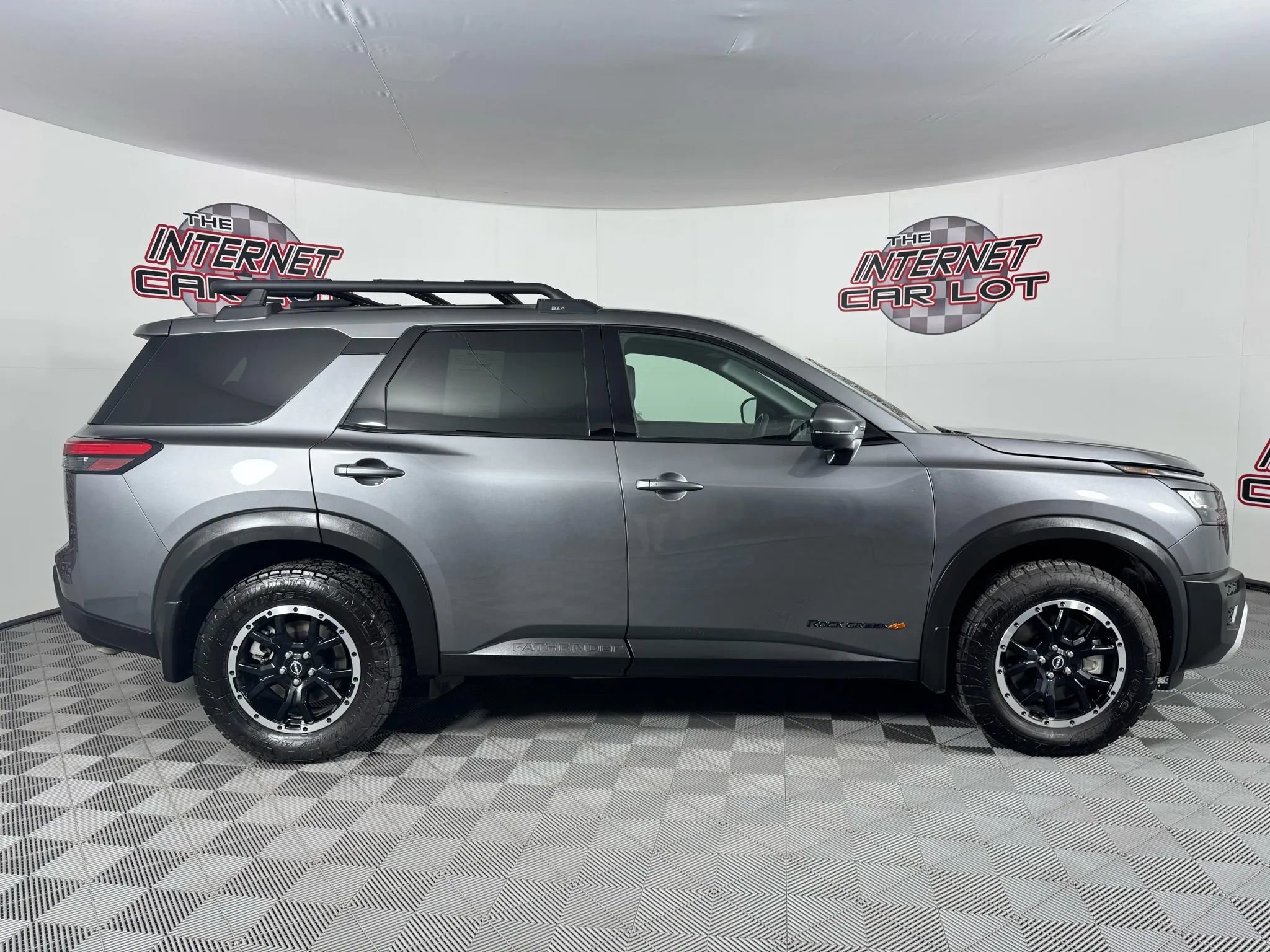 Used 2025 Nissan Pathfinder Rock Creek image 8
