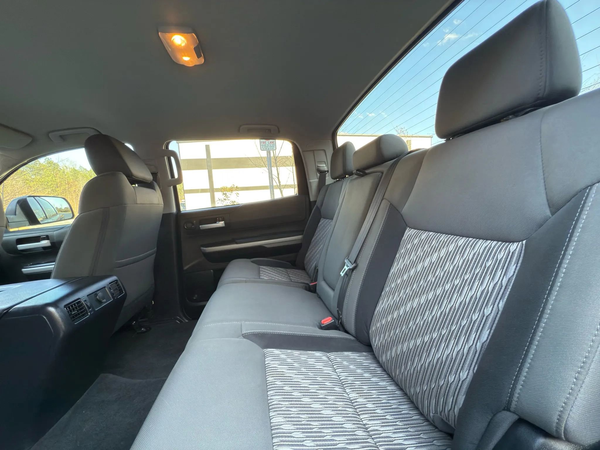 Used 2018 Toyota Tundra SR5 w/ SR5 Upgrade Package image 15