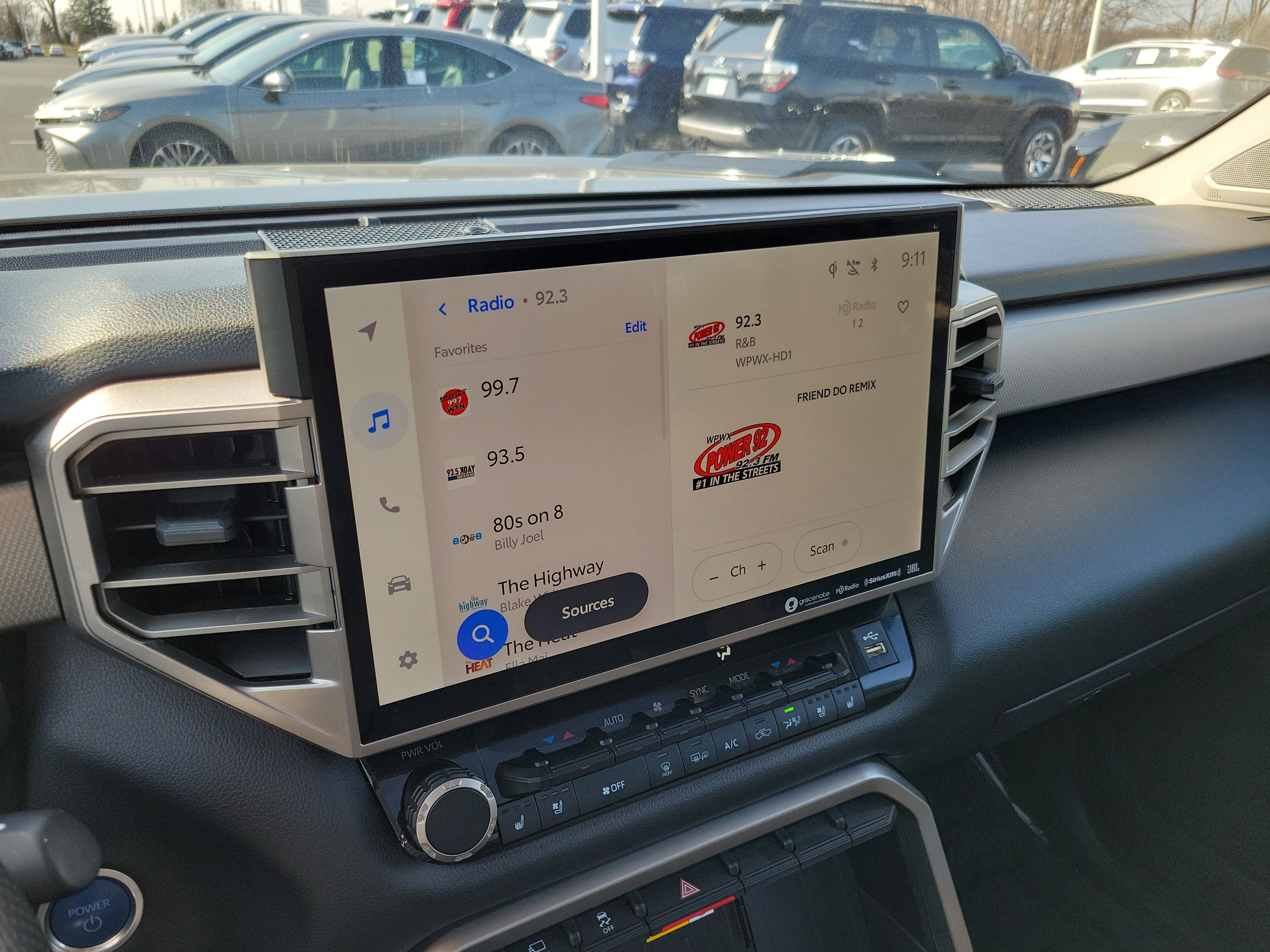 Used 2024 Toyota Tundra Limited image 27