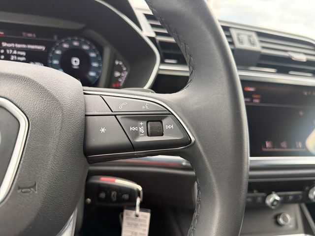 Used 2025 Audi Q3 2.0T Premium AWD/4WD image 17