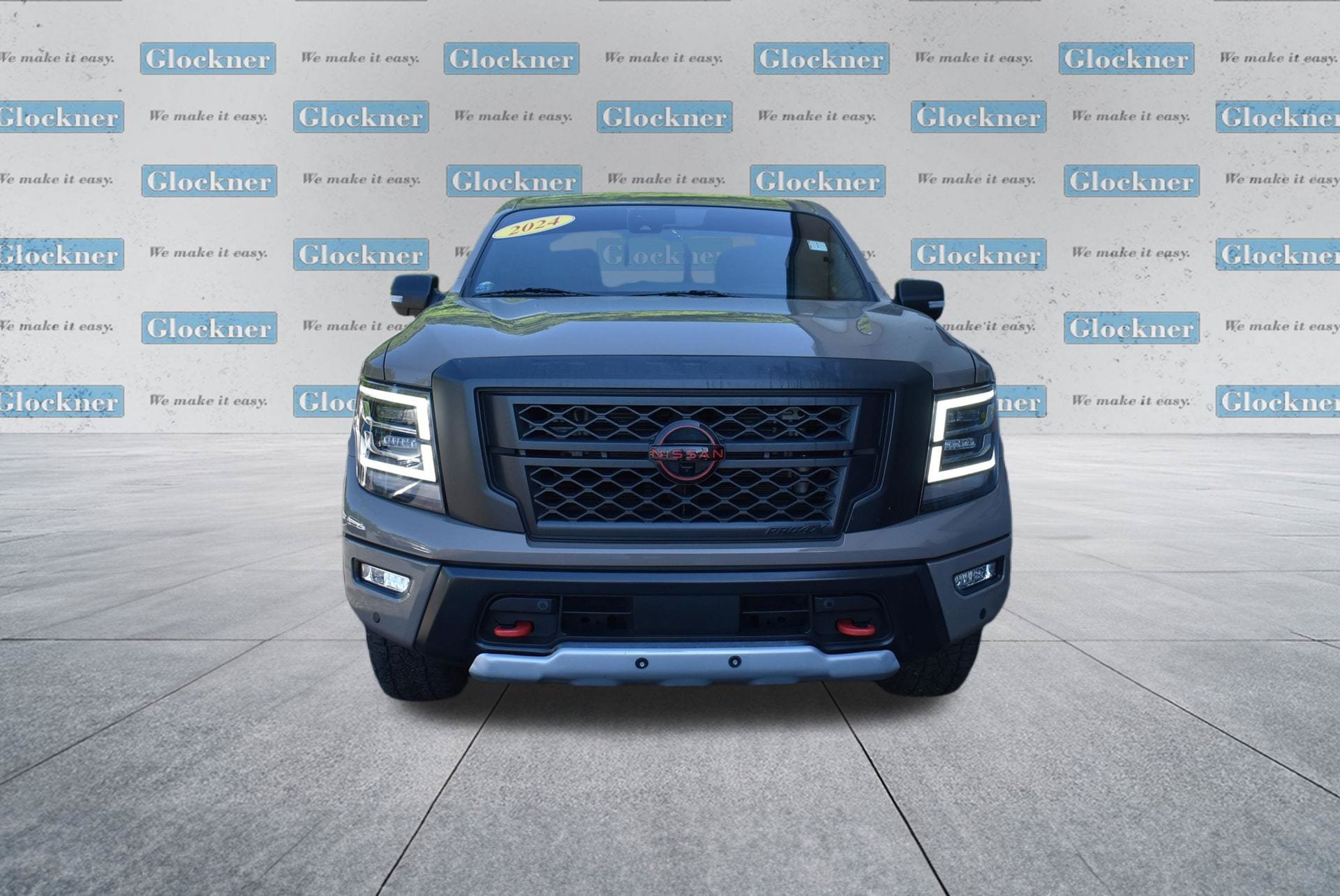 Used 2024 Nissan Titan PRO-4X w/ Pro-4x Convenience Package AWD/4WD image 2