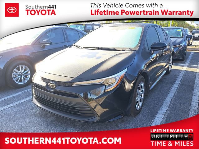 Used 2025 Toyota Corolla LE image 1