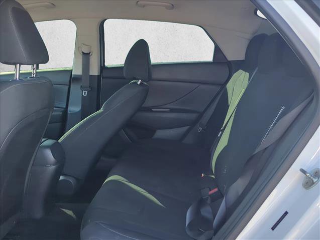 Used 2021 Hyundai Elantra SEL image 18