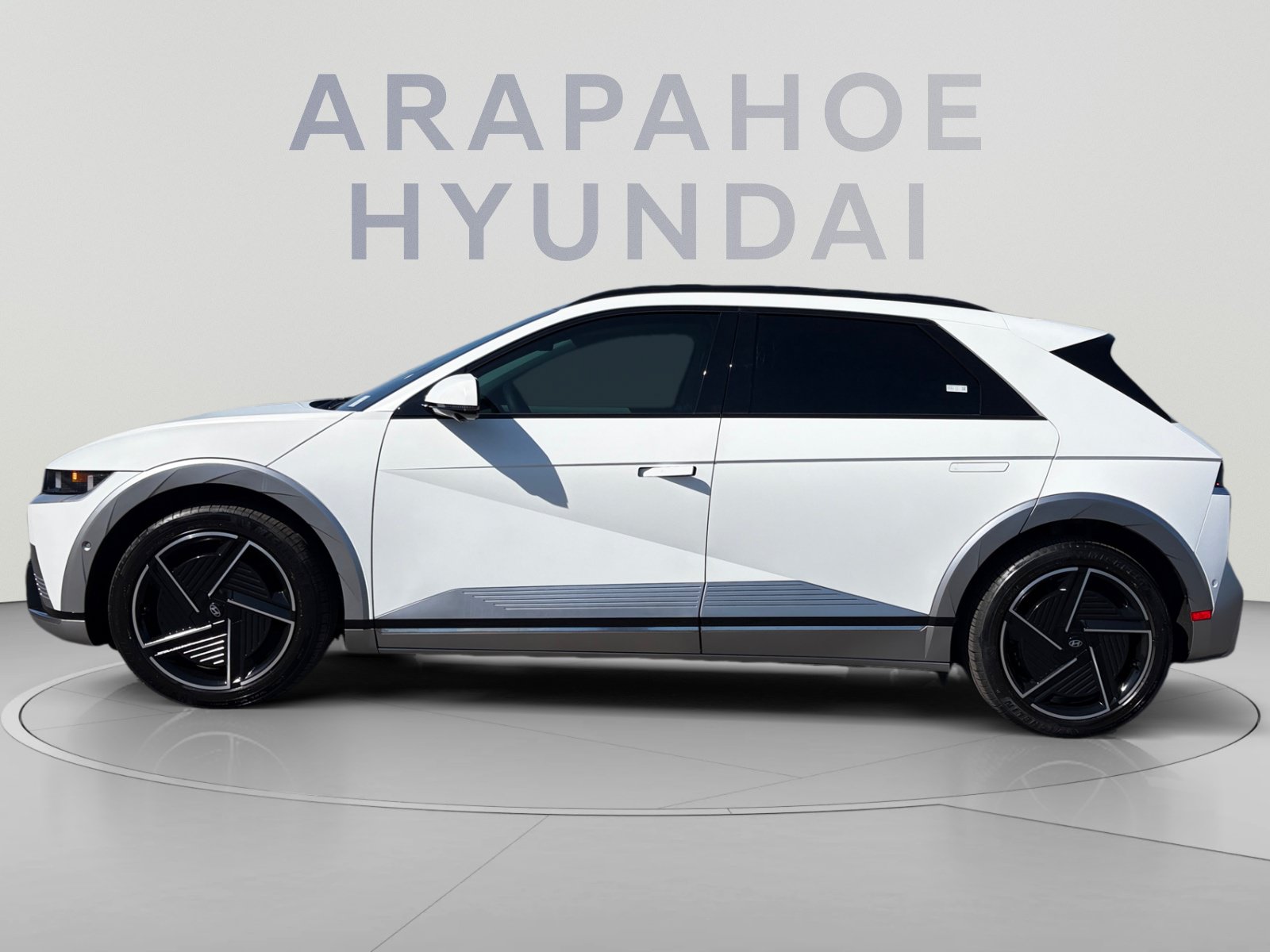 Used 2025 Hyundai Ioniq 5 Limited AWD/4WD image 2