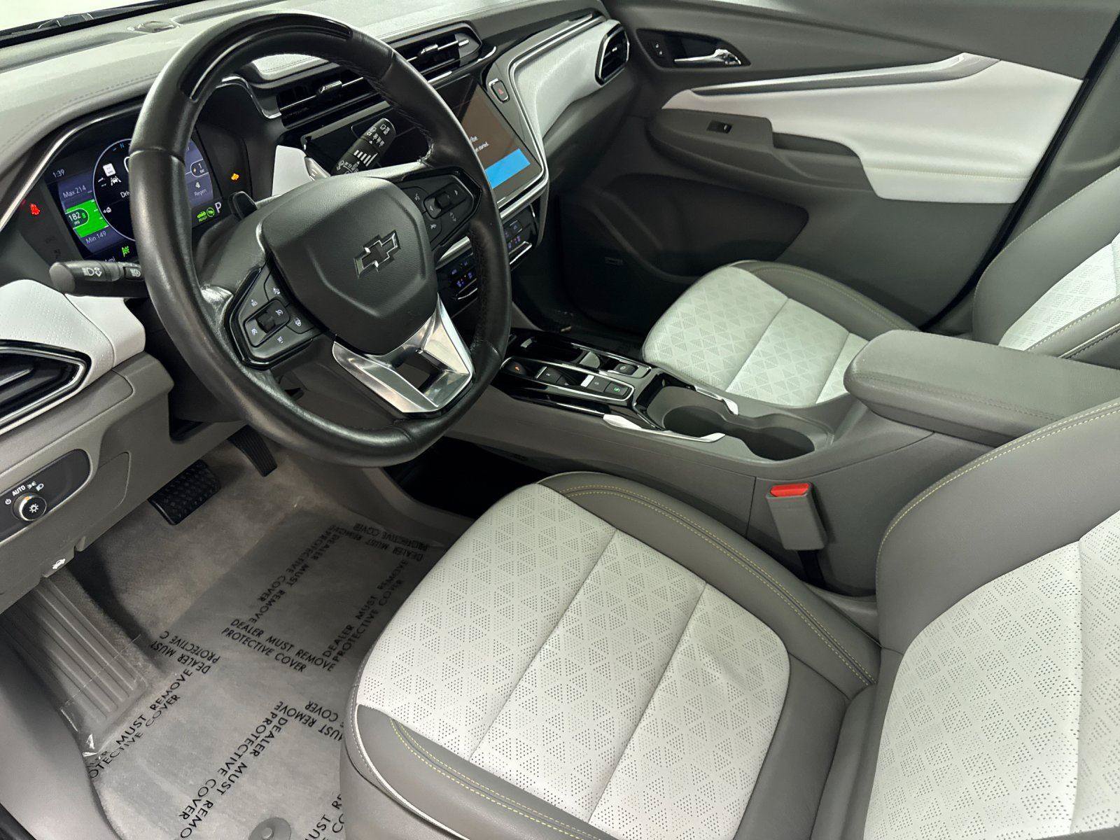Used 2022 Chevrolet Bolt EUV Premier w/ Sun & Sound Package FWD image 9