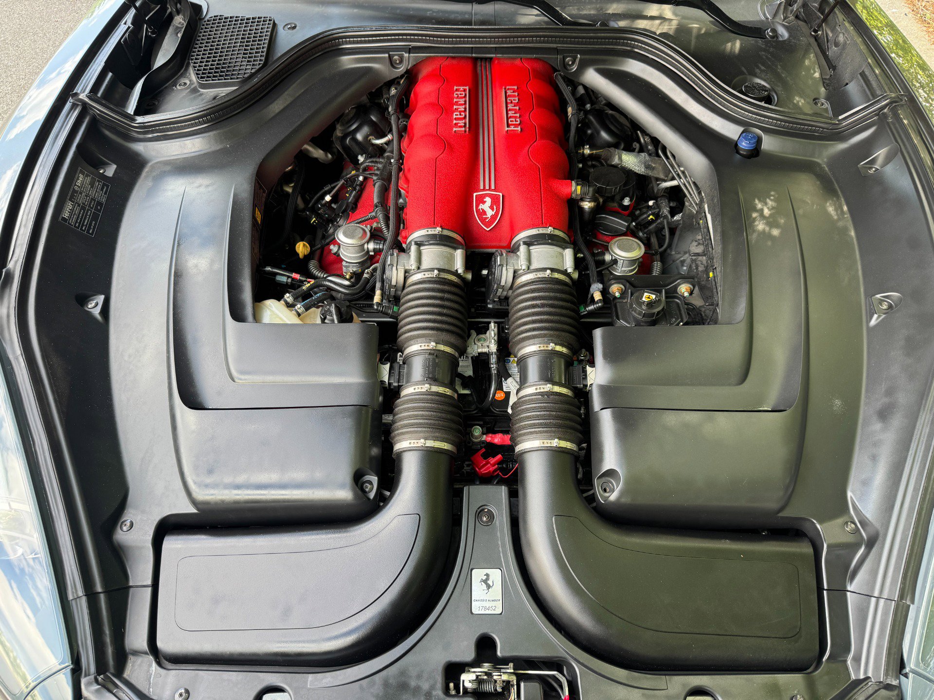 Used 2011 Ferrari California RWD image 55