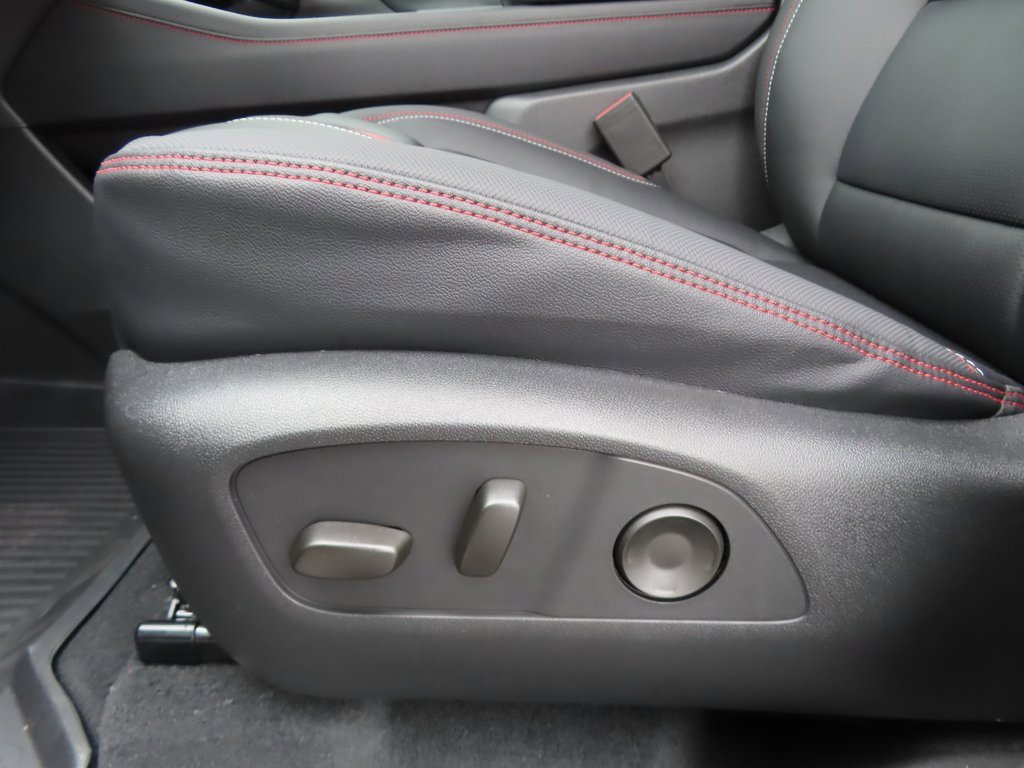 New 2026 Chevrolet Traverse RS w/ LPO, Floor Liner Package image 10