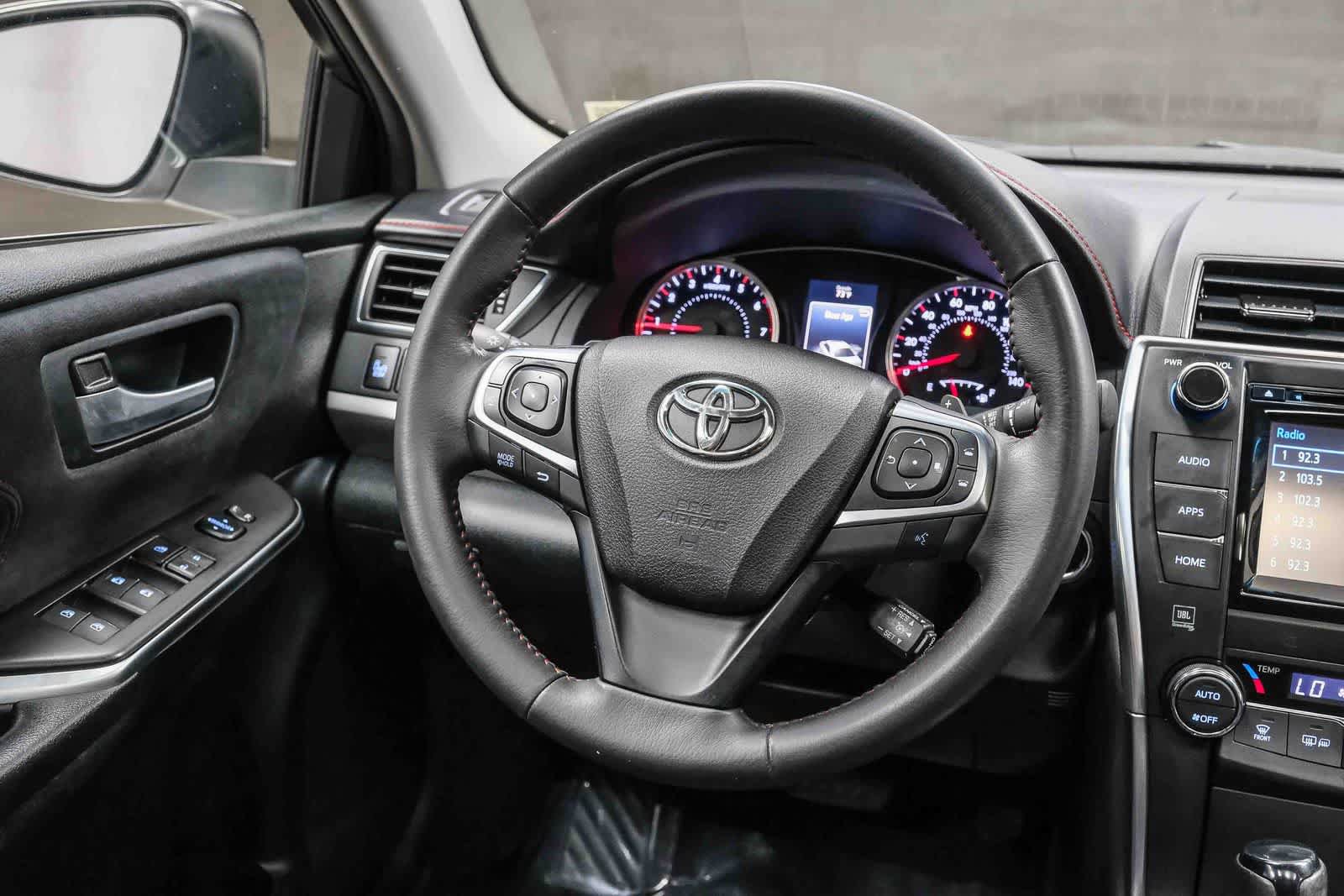 Used 2017 Toyota Camry XSE w/ Moonroof Package FWD image 19