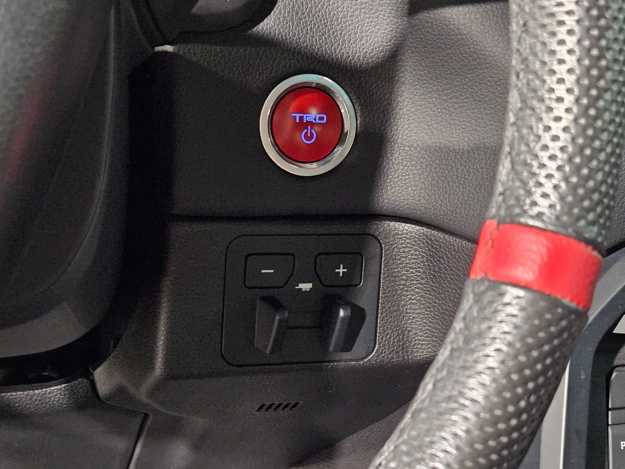 Used 2024 Toyota Sequoia TRD Pro AWD/4WD image 34
