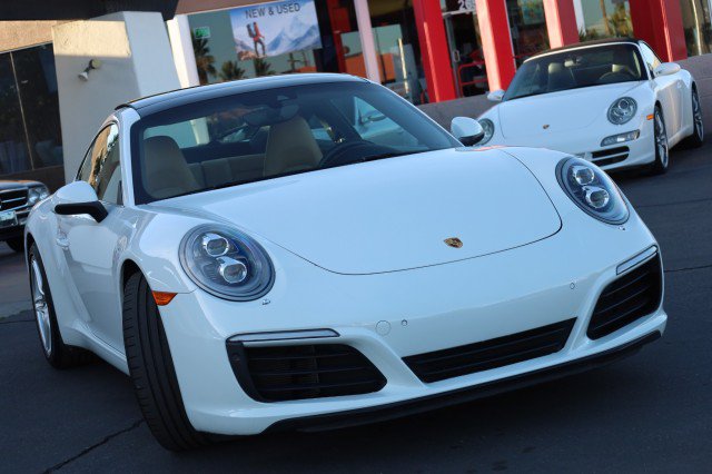 Used 2017 Porsche 911 Carrera RWD image 2