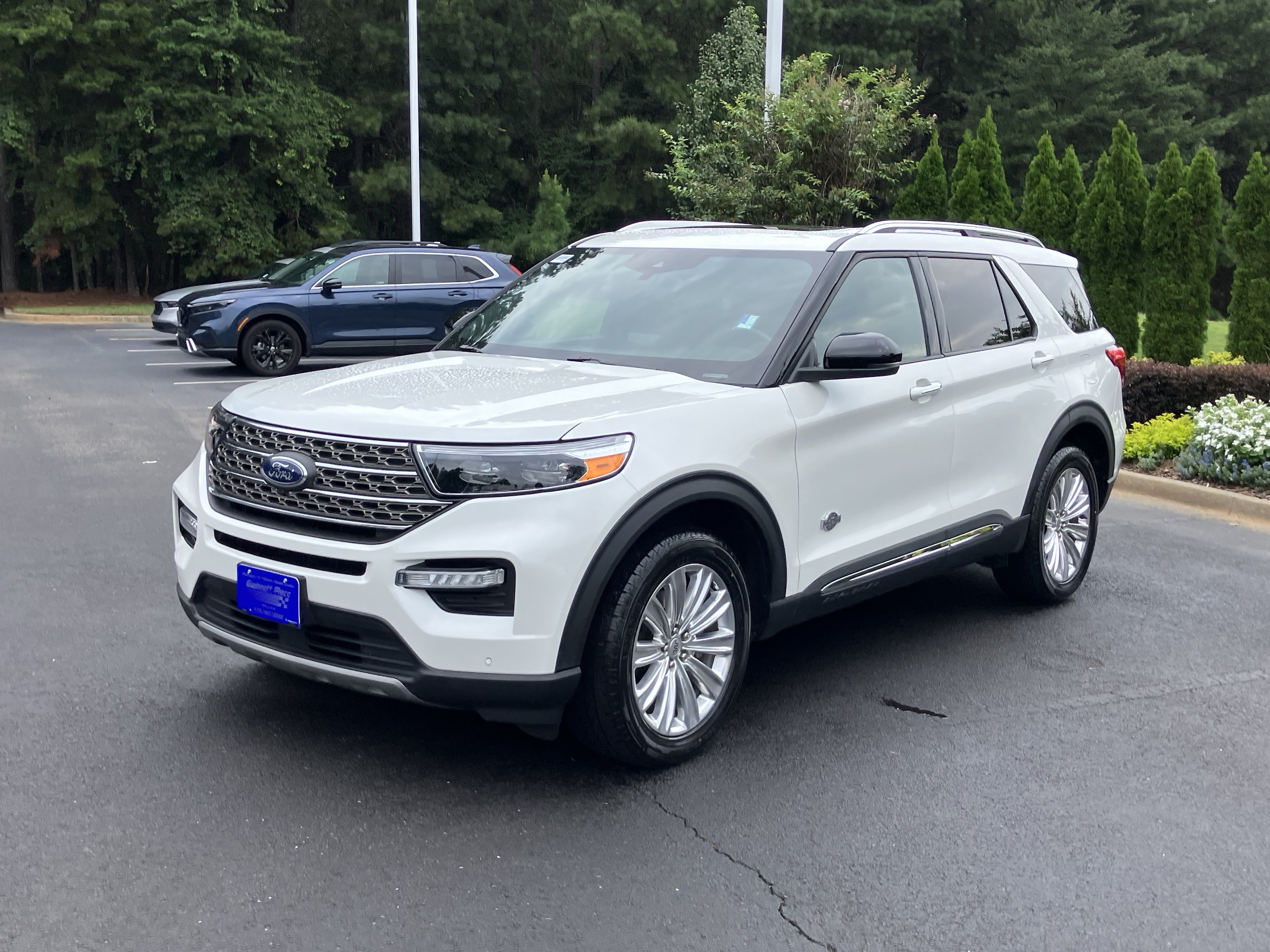 Used 2024 Ford Explorer King Ranch w/ Technology Package AWD/4WD image 6