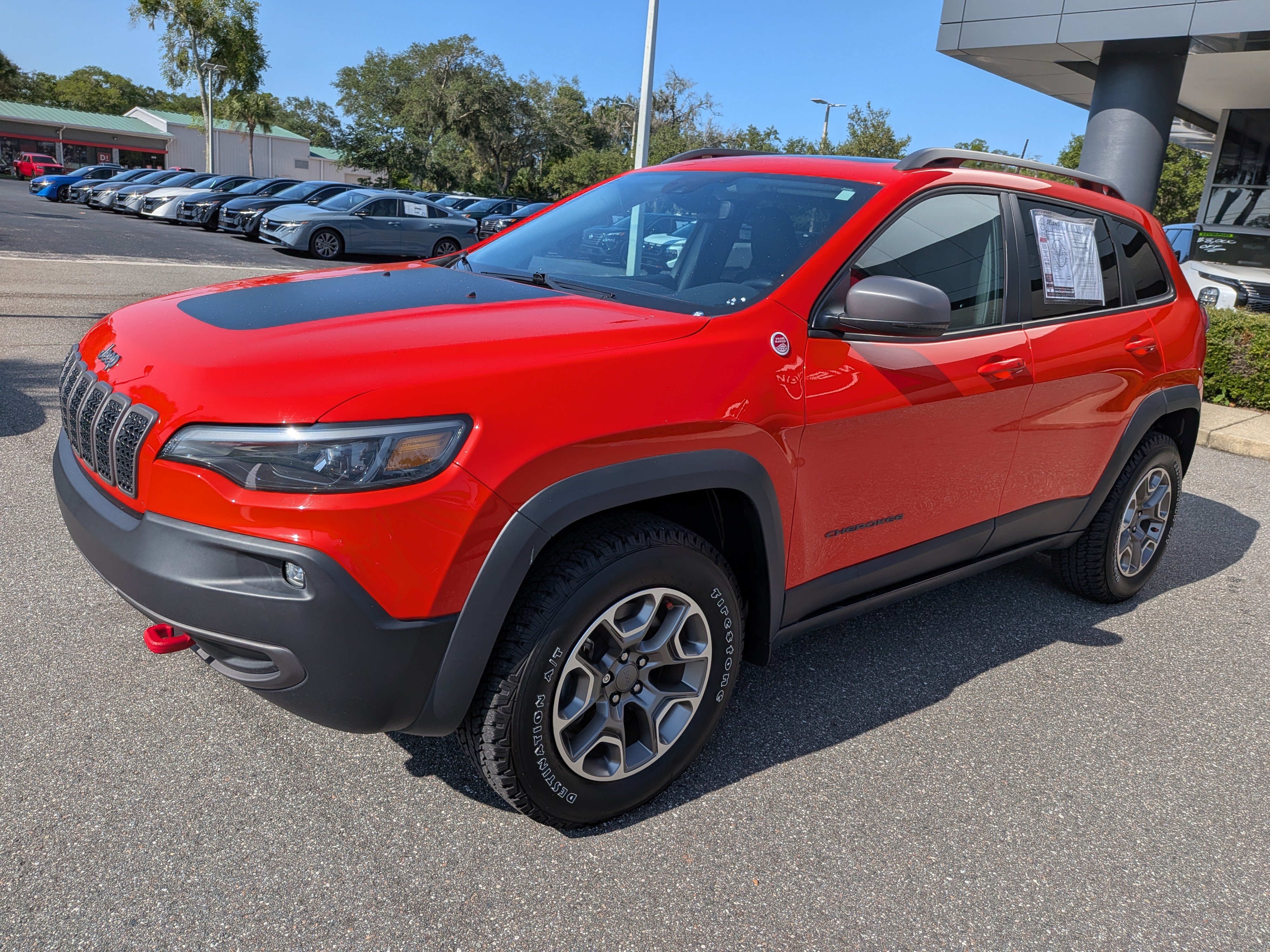 Used 2021 Jeep Cherokee Trailhawk w/ Sun, Sound & Nav Group AWD/4WD image 8