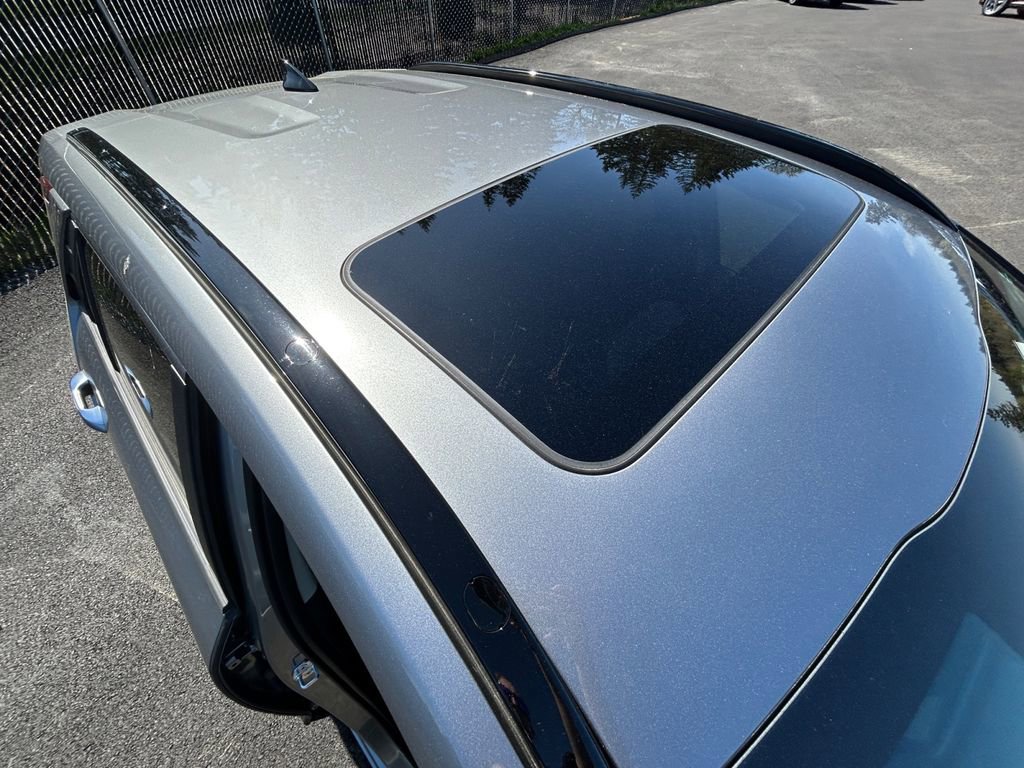 Used 2024 Kia Niro SX image 28