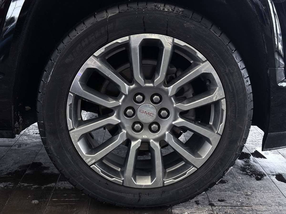 Used 2023 GMC Acadia Denali w/ Denali Ultimate Package AWD/4WD image 42