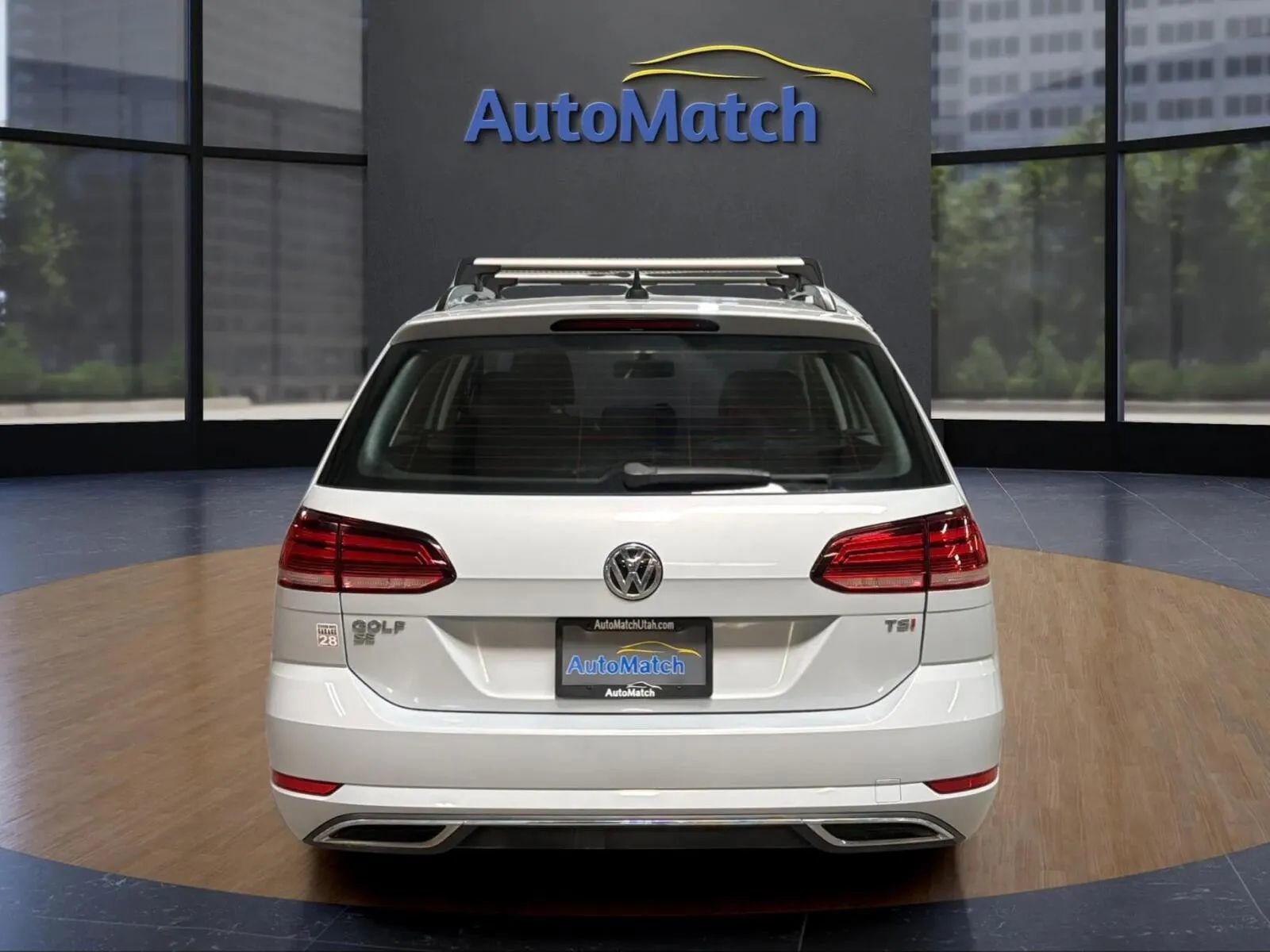 Used 2018 Volkswagen Golf SE image 9