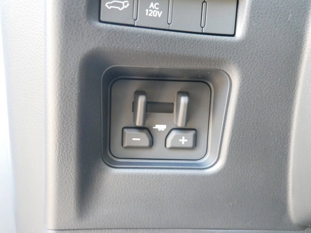 New 2026 Lexus LX 700h Luxury image 18