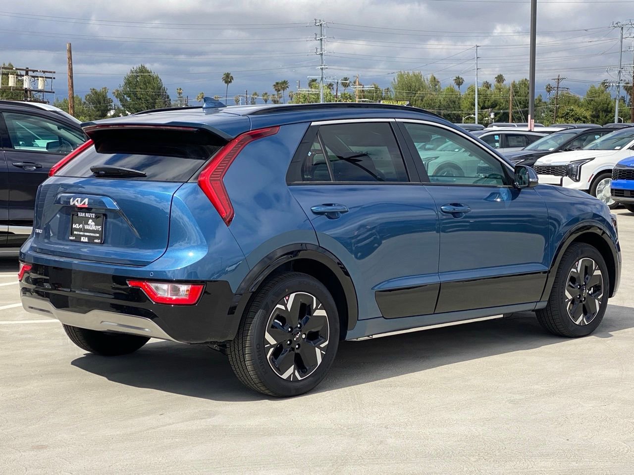 New 2026 Kia Niro Wind FWD image 3