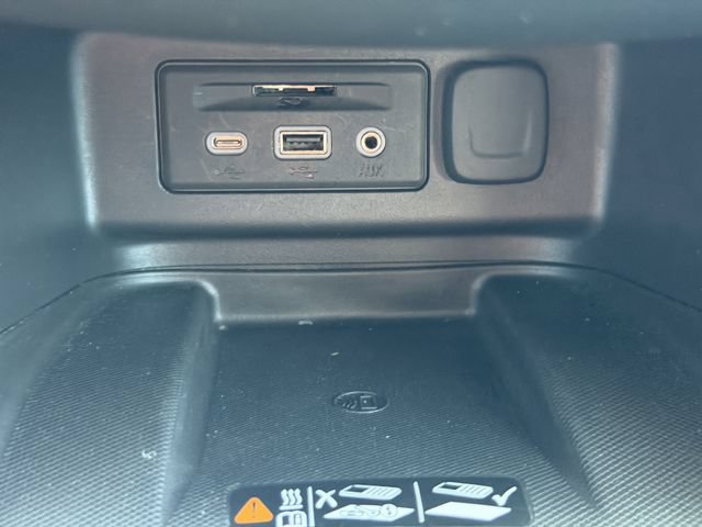 Used 2022 Chevrolet Equinox Premier FWD image 25