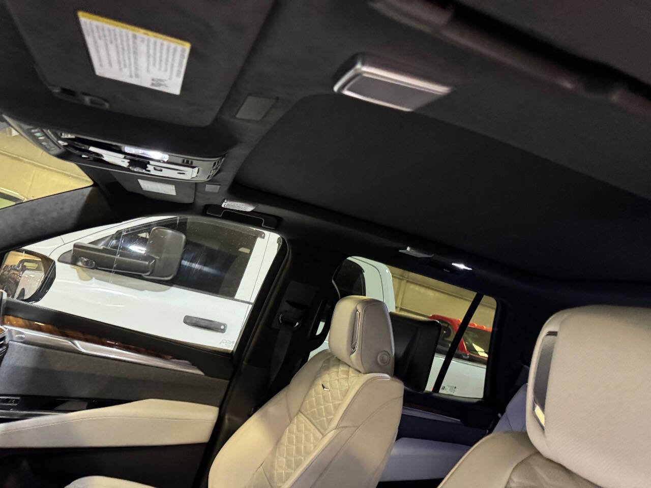 Used 2025 Cadillac Escalade Sport Platinum w/ LPO, ONYX Package image 20