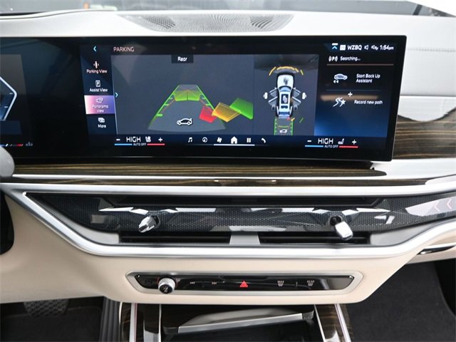 Used 2024 BMW X7 xDrive40i w/ Executive Package image 8