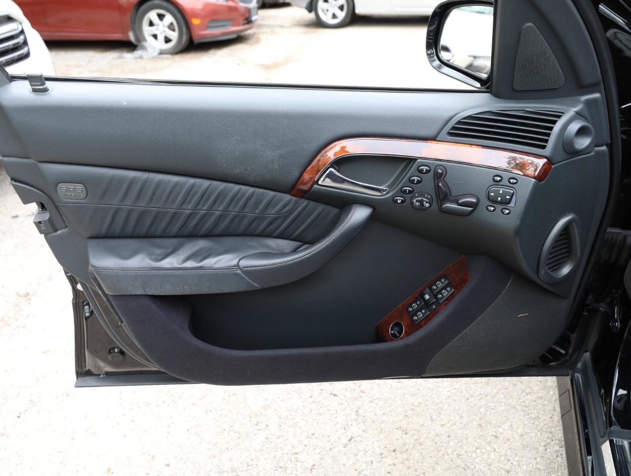Used 2006 Mercedes-Benz S 500 4MATIC image 13