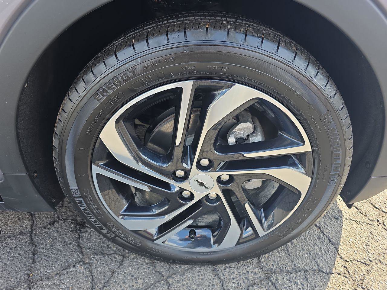 Used 2023 Chevrolet Bolt LT w/ Infotainment Package image 16