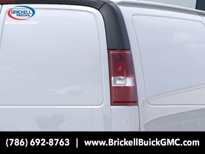 New 2025 GMC Savana 2500 w/ Driver Convenience Package RWD image 11