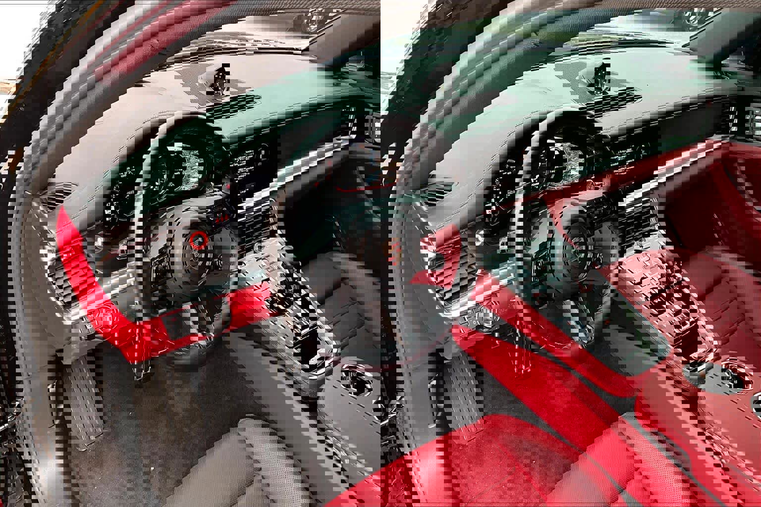 Used 2023 Porsche Panamera 4 Platinum Edition image 17