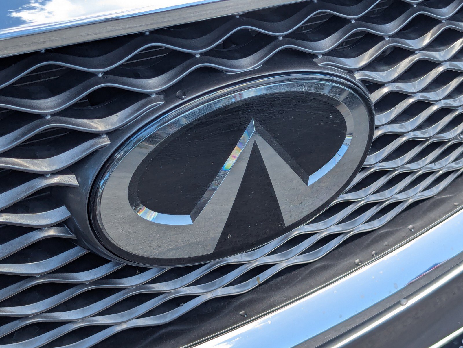 Used 2023 INFINITI QX50 Luxe w/ Accent Package FWD image 22