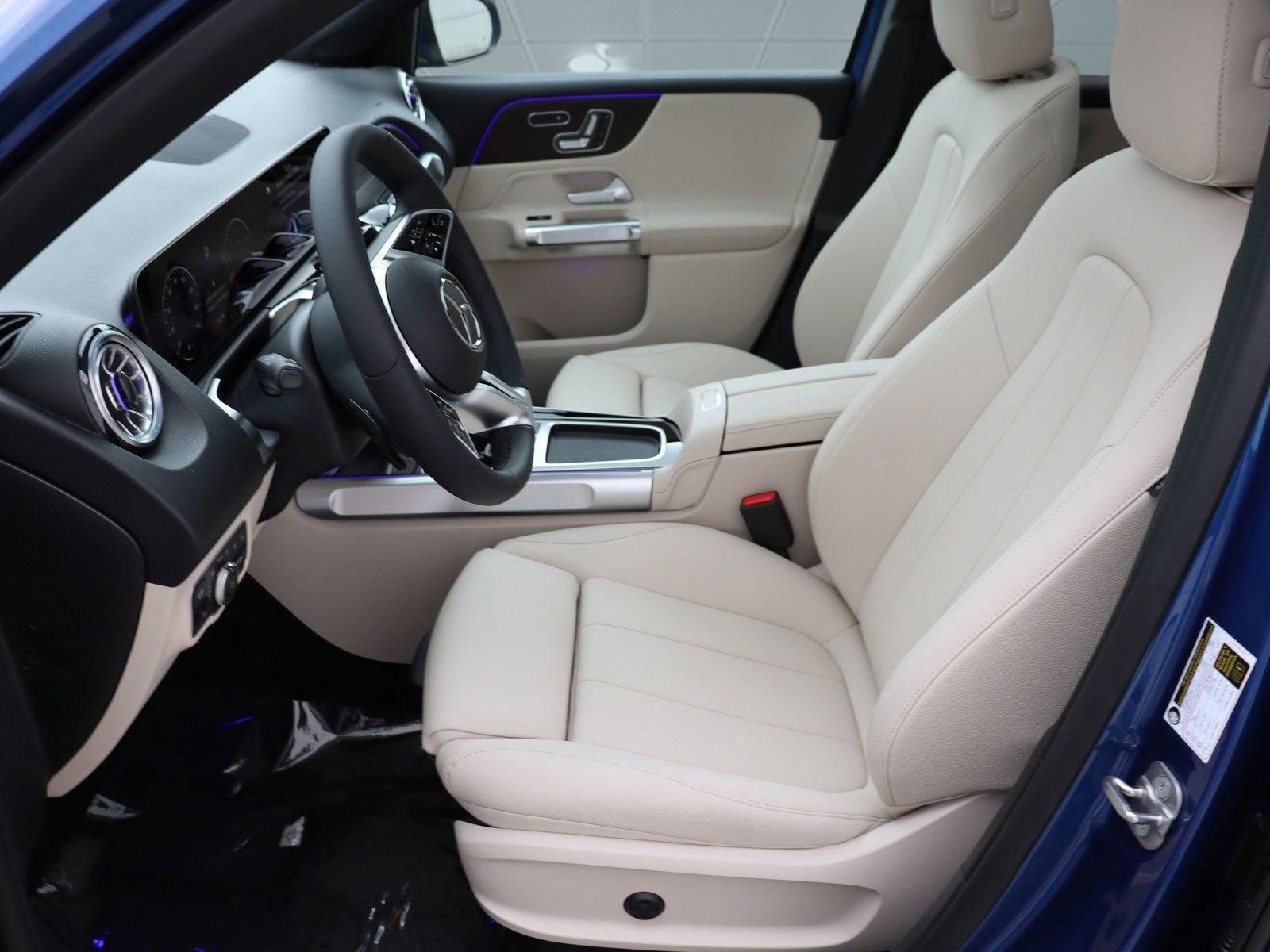 Used 2025 Mercedes-Benz GLB 250 image 3