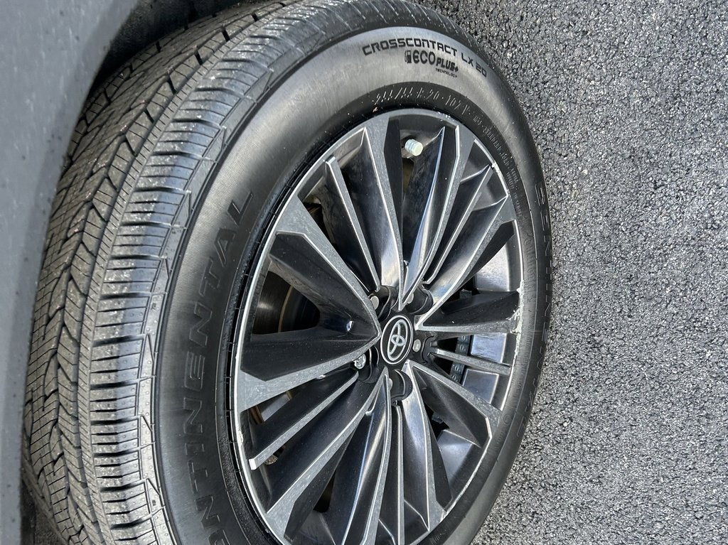 Used 2024 Toyota Grand Highlander AWD Hybrid image 26