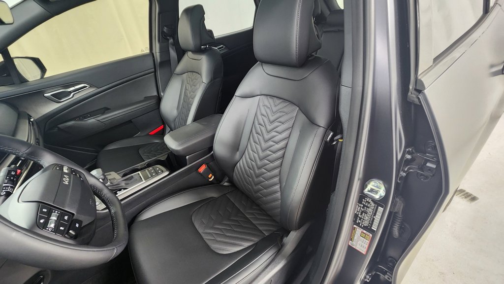 New 2026 Kia Sportage X-Line w/ X-Line Premium Package AWD/4WD image 10