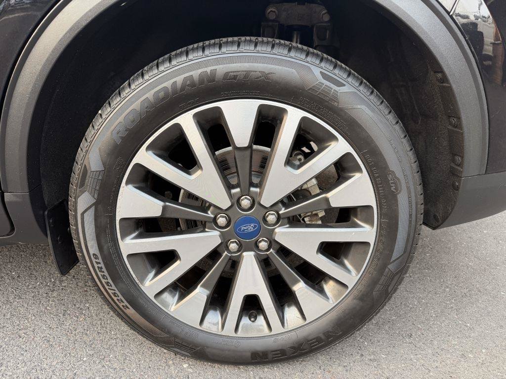 Used 2020 Ford Escape Titanium AWD/4WD image 10
