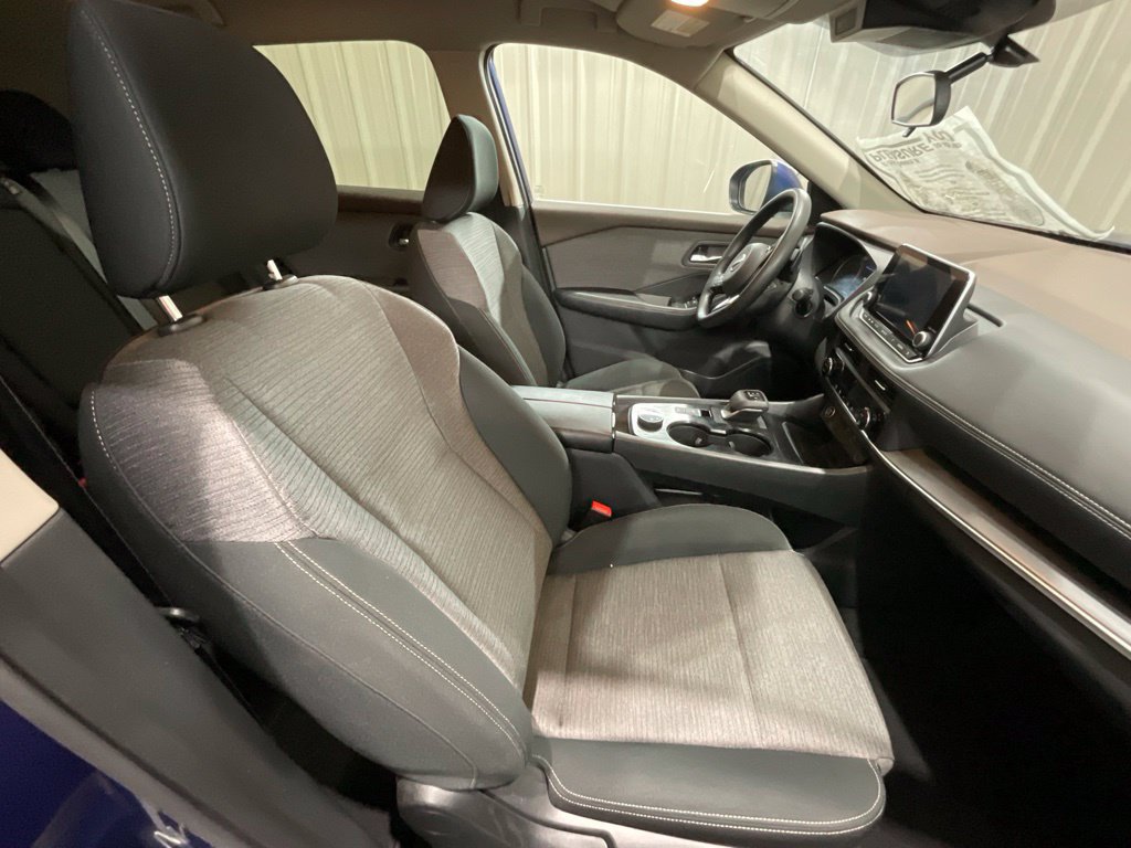 Used 2023 Nissan Rogue SV AWD/4WD image 13
