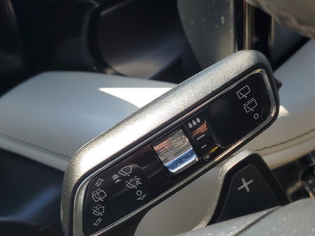 Certified 2025 Lincoln Aviator AWD w/ Jet Appearance Package image 16