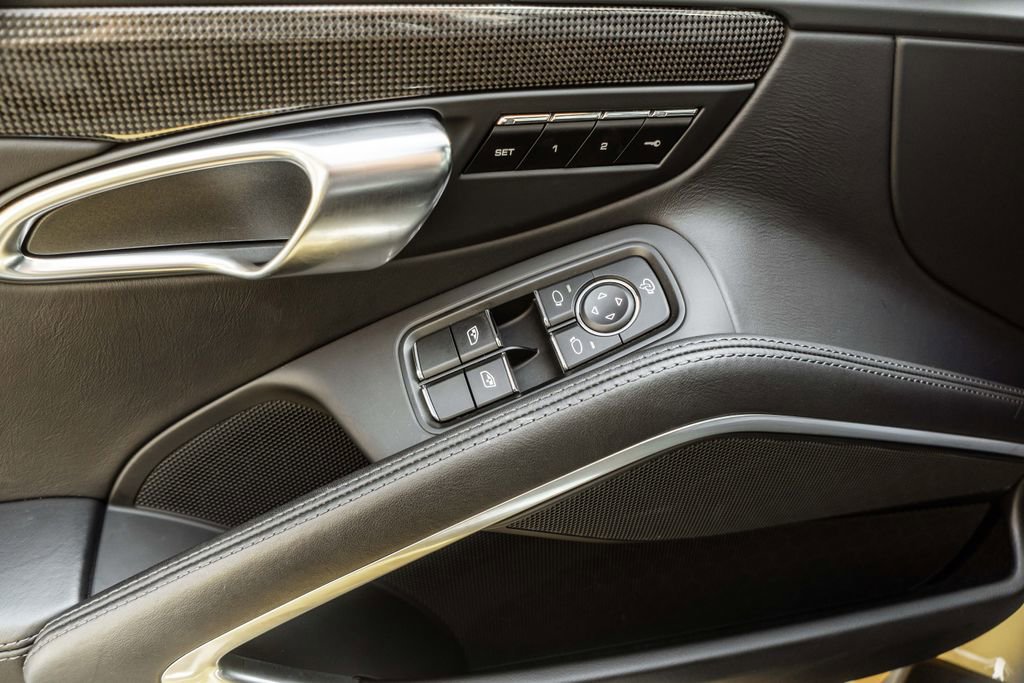 Used 2023 Porsche 718 Boxster S image 15