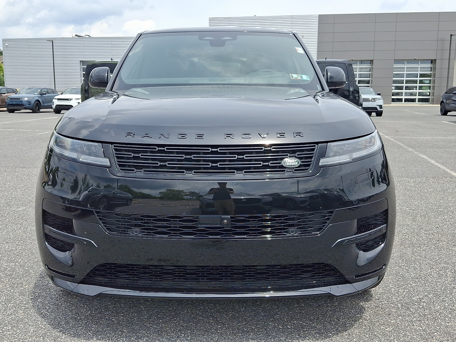 New 2026 Land Rover Range Rover Sport Dynamic SE AWD/4WD image 8
