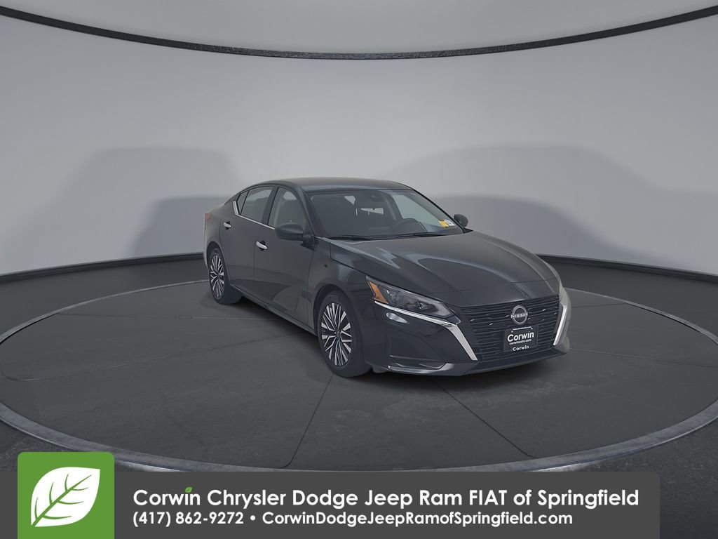 Used 2025 Nissan Altima 2.5 SV image 5