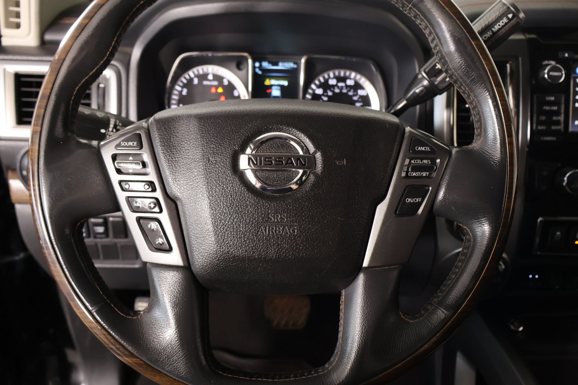 Used 2017 Nissan Titan Platinum Reserve AWD/4WD image 3