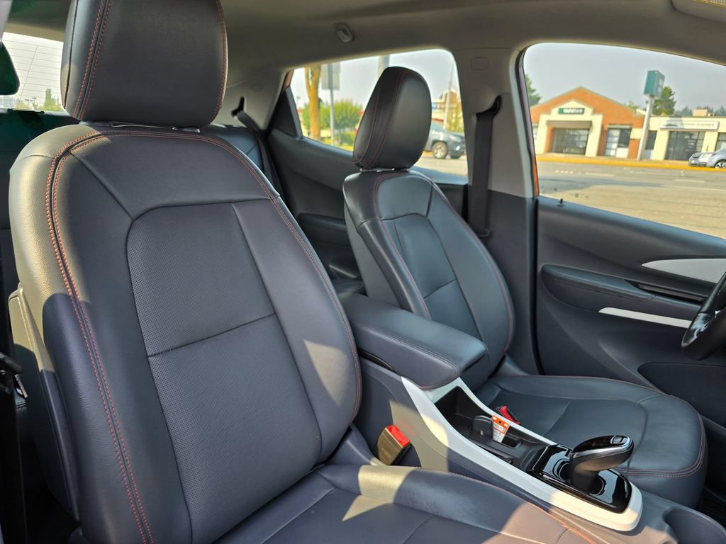 Used 2018 Chevrolet Bolt Premier w/ Driver Confidence II Package FWD image 12