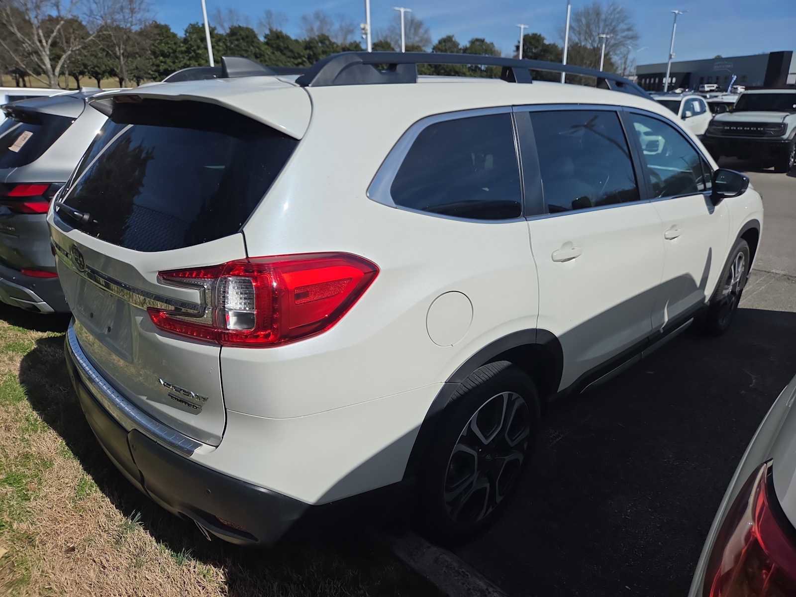 Used 2024 Subaru Ascent Limited image 2