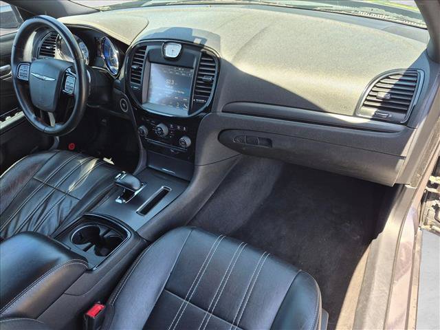 Used 2014 Chrysler 300 S RWD image 18