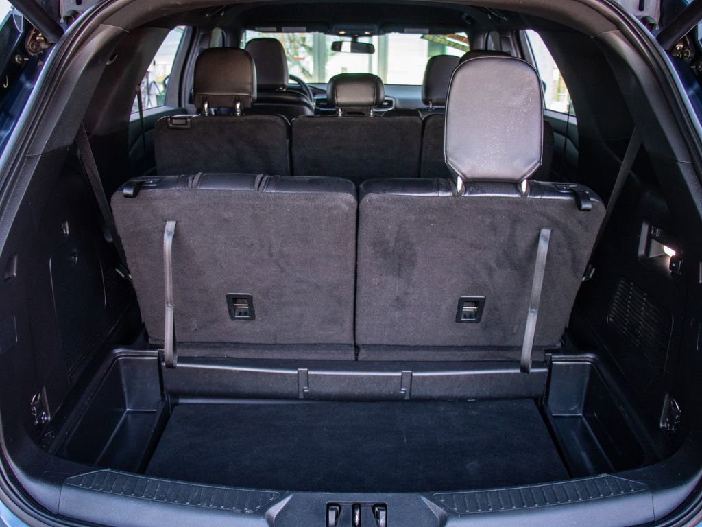 Used 2020 Ford Explorer XLT w/ Equipment Group 202A image 25