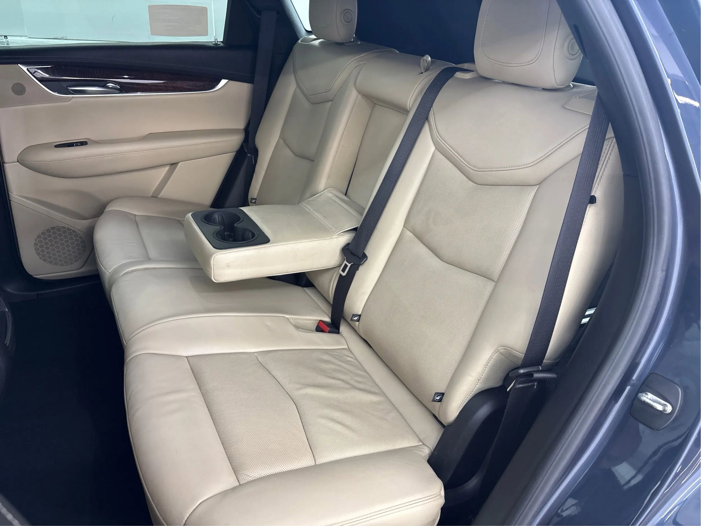 Used 2018 Cadillac XT5 Luxury w/ Driver Awareness Package image 14