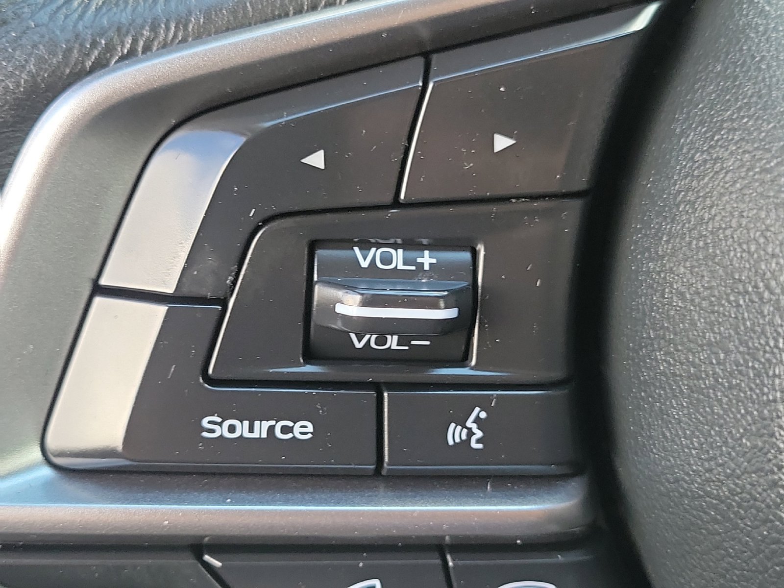 Used 2020 Subaru Outback Limited AWD/4WD image 8