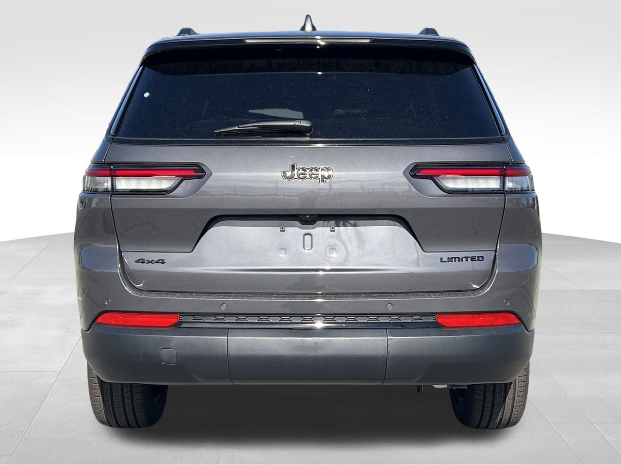 New 2025 Jeep Grand Cherokee L Limited w/ Black Appearance Package AWD/4WD image 31