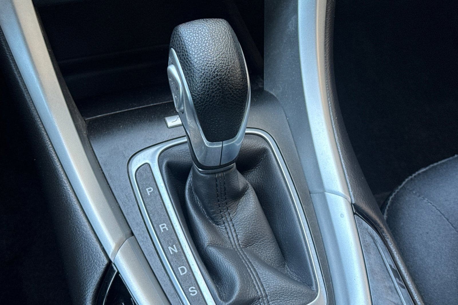Used 2016 Ford Fusion SE FWD image 23