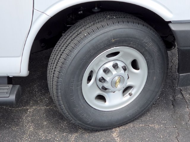New 2025 Chevrolet Express 3500 w/ Driver Convenience Package RWD image 20