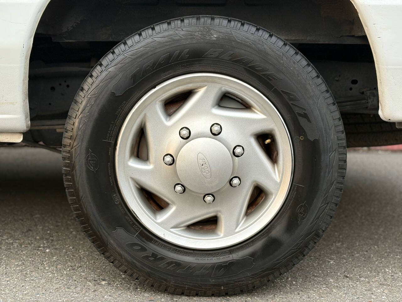 Used 2012 Ford E-150 and Econoline 150 RWD image 19
