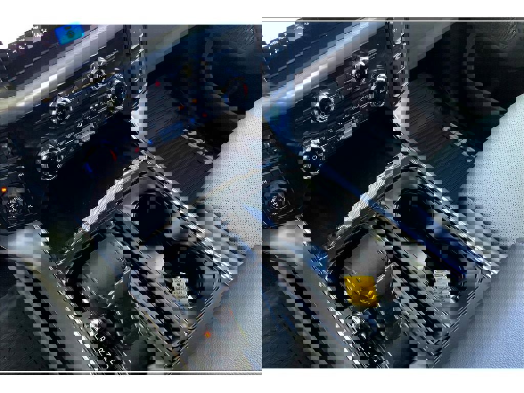 New 2025 Ford F150 Lariat w/ Equipment Group 501A Mid image 9